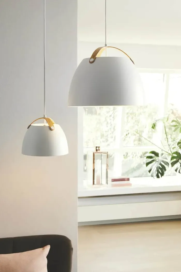 Halo Design Oslo Pendel Ø 16 cm - Metal/træ - Hvid