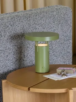 Hübsch Bringme Bordlampe Ø 18 x H 20 cm - Akryl/jern - Grøn