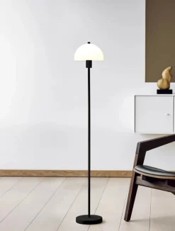 Herstal Vienda Gulvlampe H 125 cm - E14 - Sort