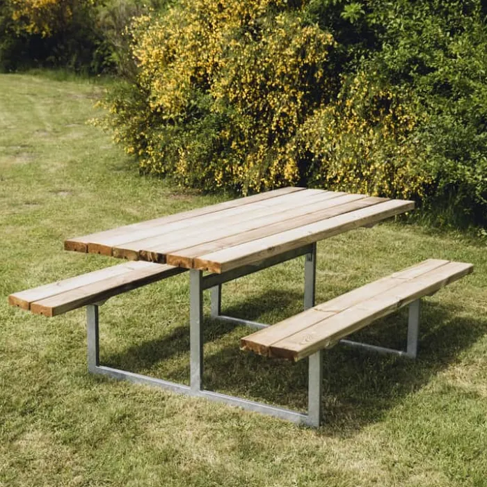 HORTUS Ydun Bord-/bænksæt H 72 x B 175 x D 140 cm - Fyrretræ/stål - Natur