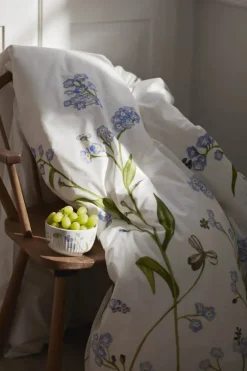Juna Hammershøi Summer Sengetøj B 140 x L 200 cm - Økologisk bomuld - Forglemmigej
