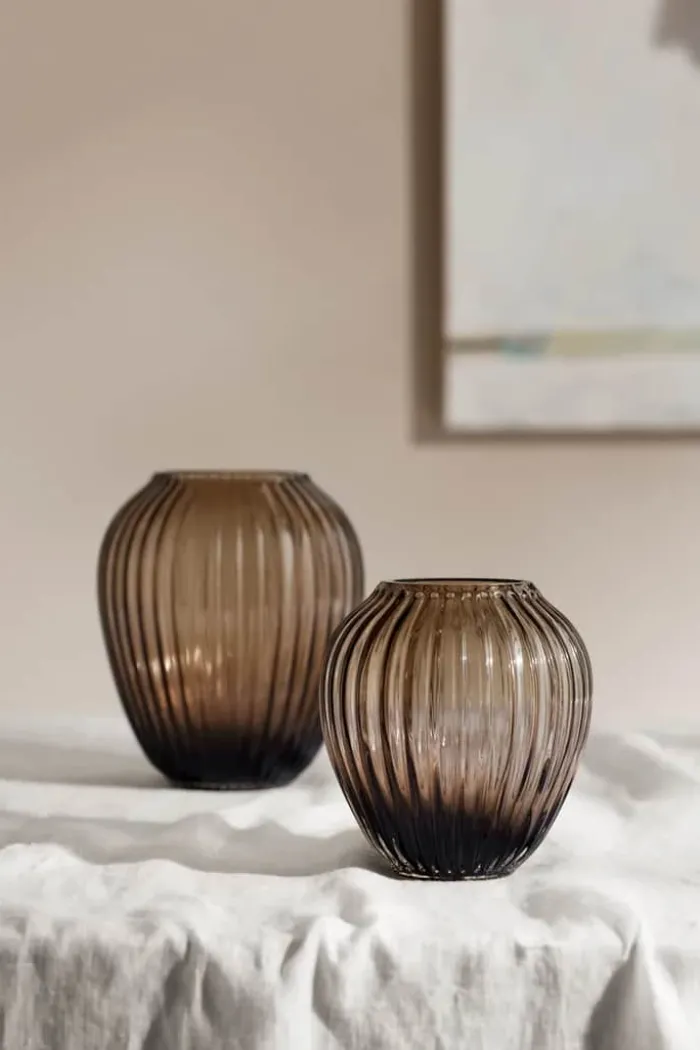 Kähler Hammershøi Vase H 18,5 cm - Mundblæst glas -Valnød