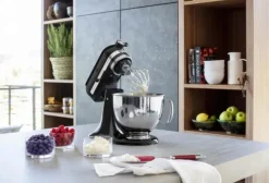 KitchenAid Artisan Røremaskine 5KSM125EOB 4,8 liter - 10 hastigheder - Inkl. tilbehør