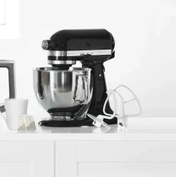 KitchenAid Artisan Røremaskine 5KSM125EOB 4,8 liter - 10 hastigheder - Inkl. tilbehør