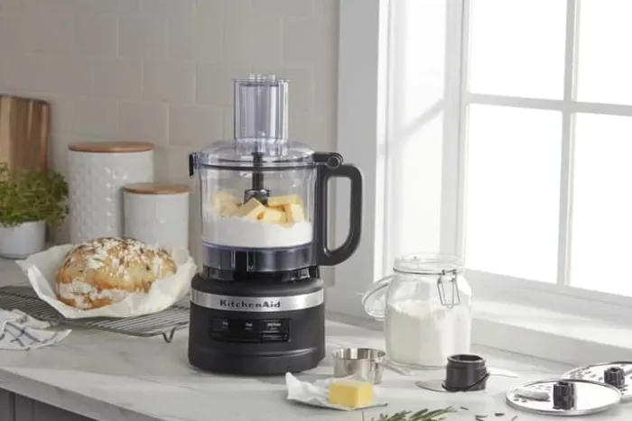 KitchenAid 7Cup Foodprocessor 1,7 liter - Plastik - Alt i én opbevaringsløsning