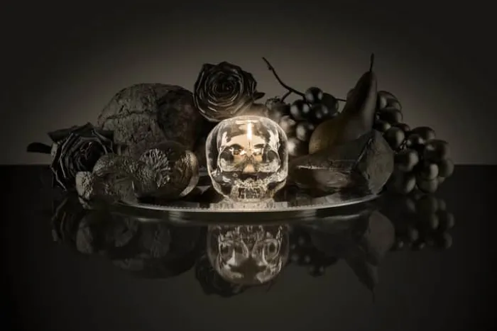Kosta Boda Still Life Skull Lysestage Ø 11,5 cm - Glas - Metallic
