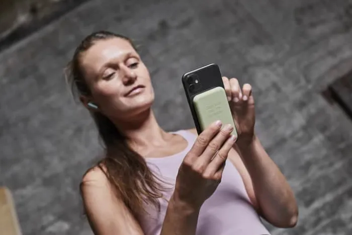 Kreafunk toCHARGE QI Ladestation Trådløs opladning - Dusty olive