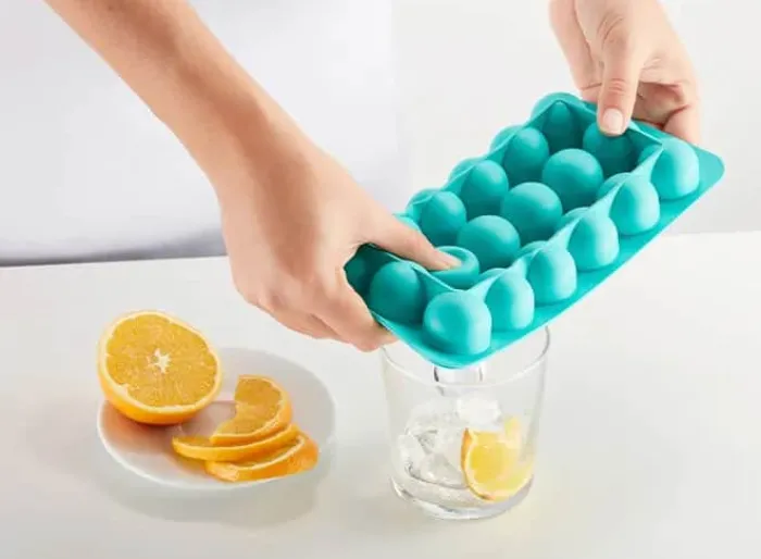 Lékué Isterningebakke til runde iskugler B 11 x L 22 cm - Gummi - Turkis