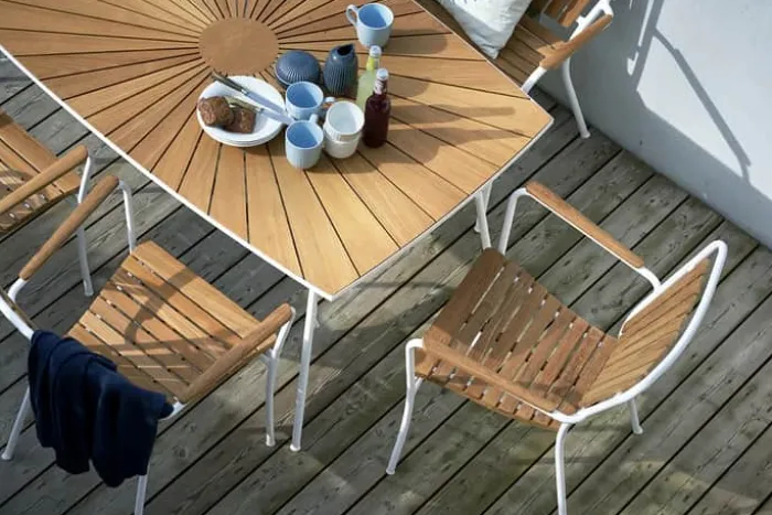 Mandalay Marguerit Havebord H 72 x B 90 x L 144 cm - Teaktræ/aluminium - Hvid