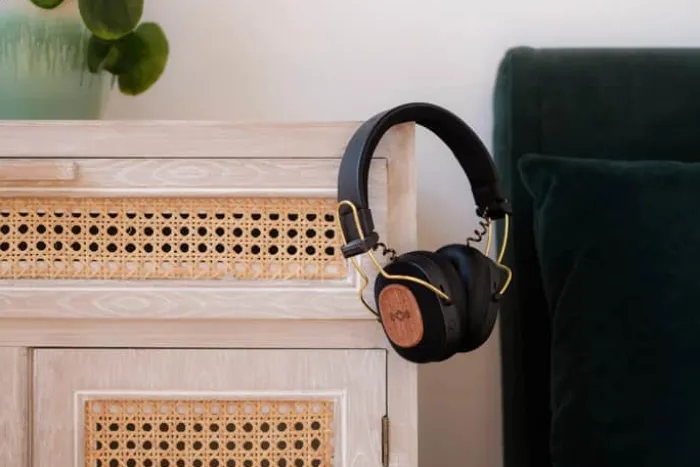 Marley Positive Vibration Høretelefoner 50 timers spilletid - Rasta