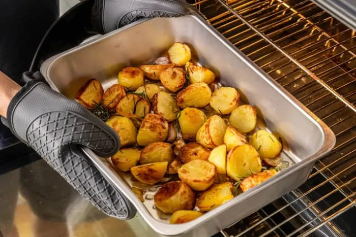 MasterClass Gourmet Recycled Bradepande H 8 x B 29 x L 40 cm - Aluminium- Sølv