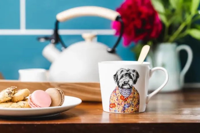 Mikasa TipperleyHill Krus - Cockapoo 38 cl - Ler - Hvid