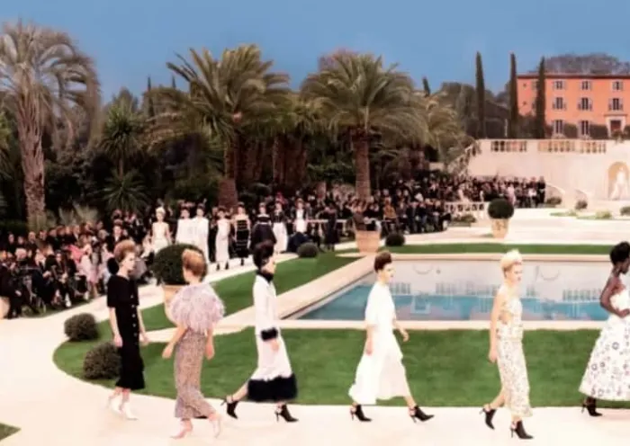 New Mags Karl Lagerfeld: Chanel Show - Af Simon Procter 108 sider - Hardcover