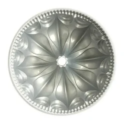 Nordic Ware Fleur De Lis Bundt® Kageform Ø 23,5 - Aluminium - Sort