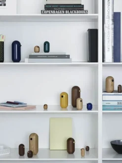 Normann Copenhagen Fugl Little Bird H 13,5 cm - Egetræ - Mørkeblå