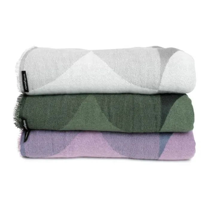 Novoform Loop Plaid B 130 x L 180 cm - 62% viskose/38% akryl - Orchid haze