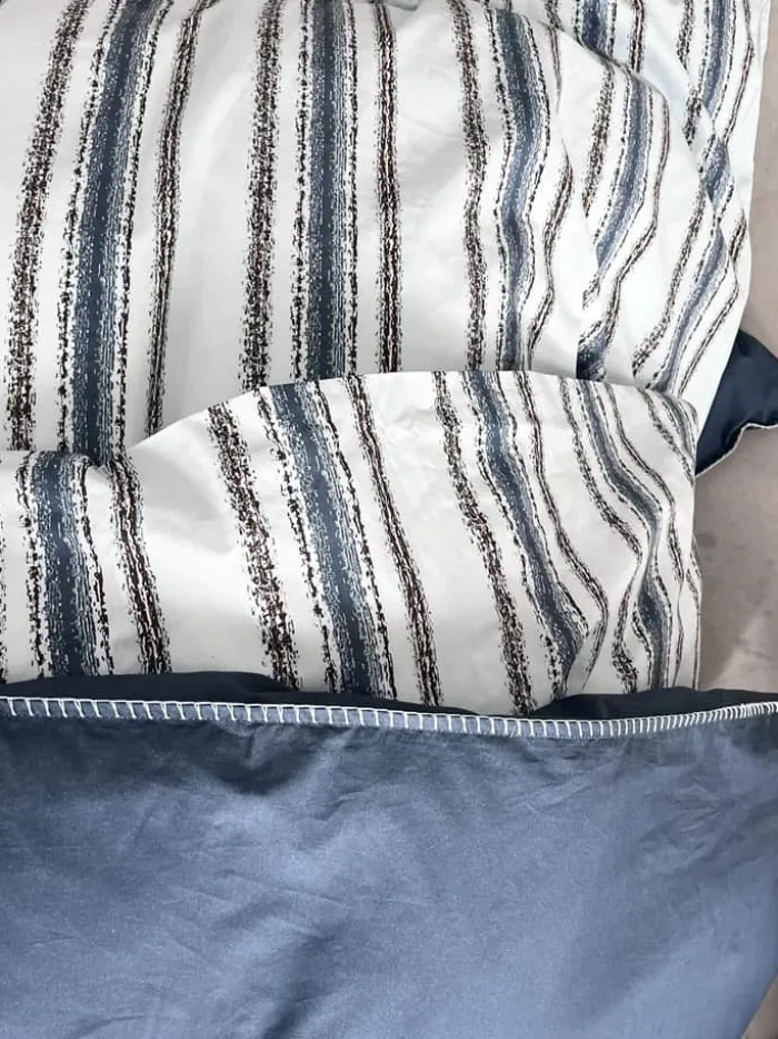 omhu x Mads Barfod Streamline Sengetøj B 140 x L 200 cm - Bomuld - Aqua