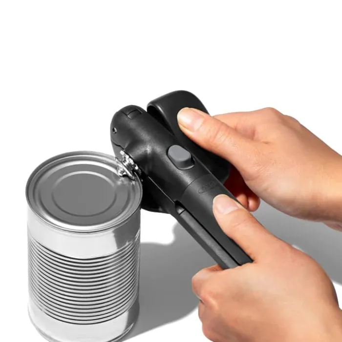 OXO Dåseåbner Med praktisk magnet i bunden af grebet