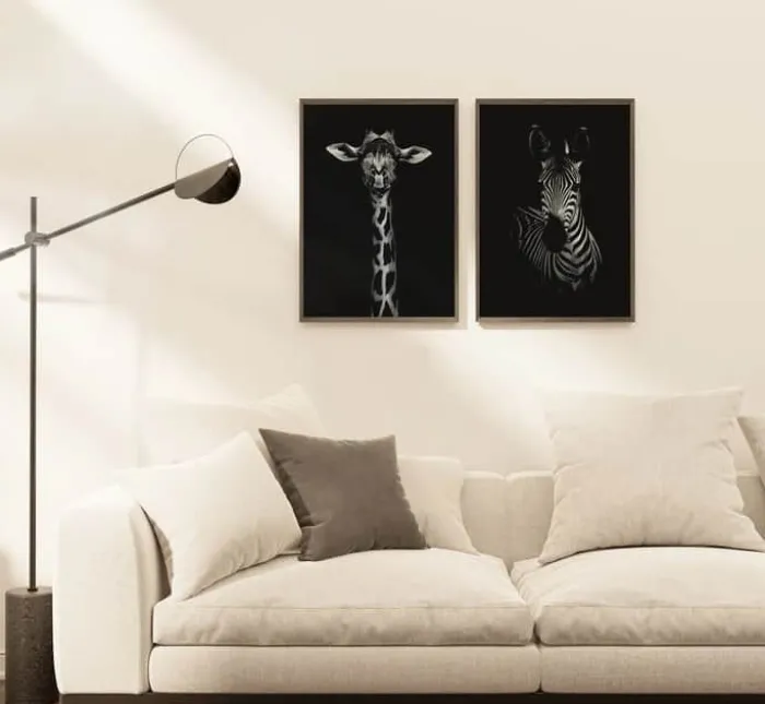 Poster&Frame Plakat - Giraffe Portrait B 50 x L 70 cm- Papir - Sort