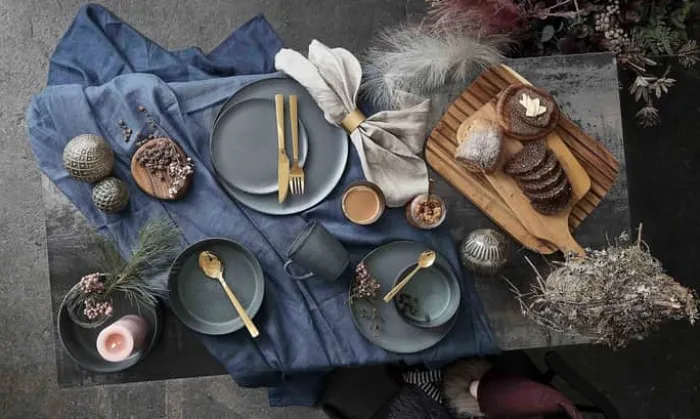 RAW by Aida Bestiksæt - 16 dele 4 kuverter - Rustfrit stål - Guldfarvet