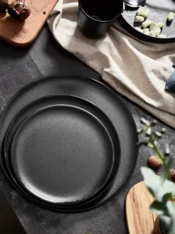RAW by Aida Frokosttallerken Ø 23 cm - Stentøj - Titanium Black