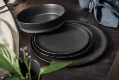 RAW by Aida Frokosttallerken Ø 23 cm - Stentøj - Titanium Black
