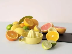 Rig-Tig Juicy Citruspresser B 12 x L 14,4 cm - Plastik - Gul