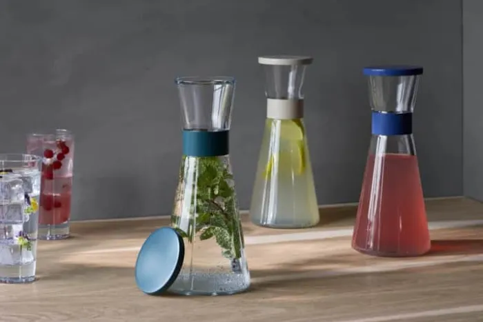 Rosendahl Grand Cru Vandkaraffel inkl. låg 90 cl - Blyfrit glas/rustfrit stål - Ocean Blue