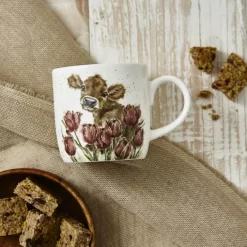 Royal Worcester Wrendale Krus - Bessie 31 cl - Benporcelæn - Multifarvet