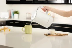 Russell Hobbs Eden Elkedel 1,7 liter - 2400 Watt - Hvid