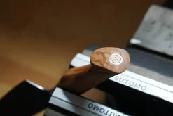 Ryda Knives ST650 Kokkekniv L 21 cm - Stål/oliventræ