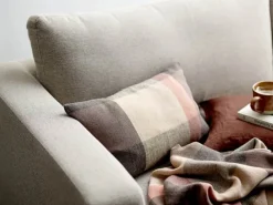 Södahl Embrace Pude B 30 x L 50 cm - Bomuld/uld - Coffee brown
