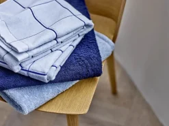 Södahl Organic Comfort Håndklæde B 70 x L 140 cm - Økologisk bomuldsfrotté - Navy blue