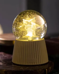 Sirius Capella Snowglobe - Stjerne H 13 cm - LED-lys - Hvid