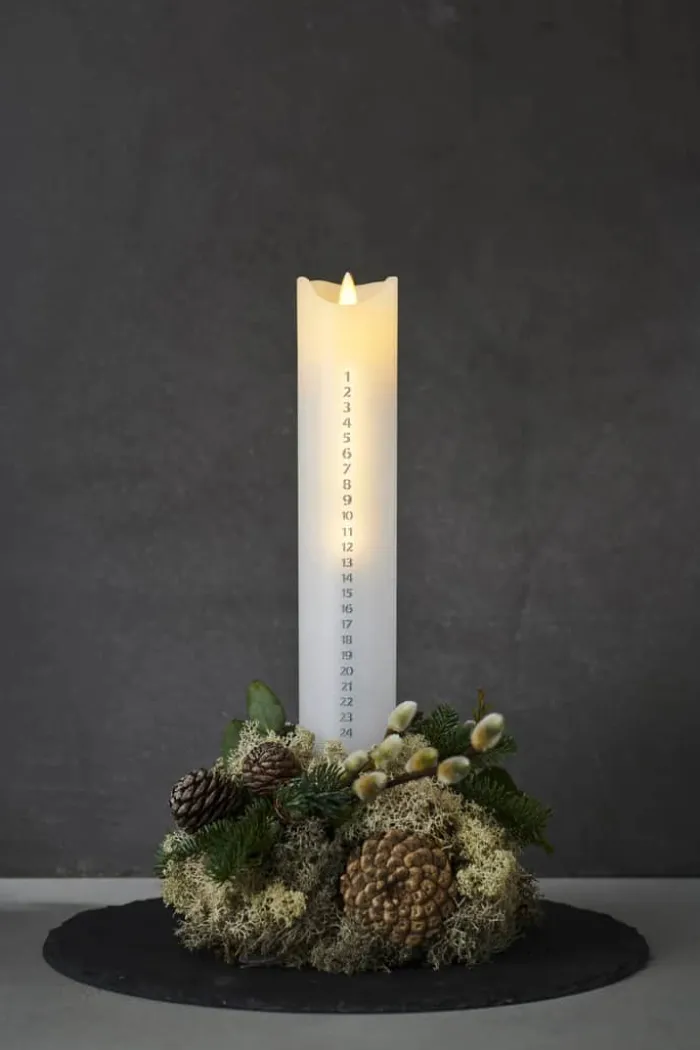 Sirius Sara Exclusive LED Kalenderlys H 29 cm - Voks - Hvid/sølvfarvet