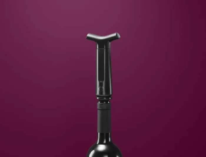 Sommelier by CASA Living Sommelier Vakuumpumpesæt - 4 stoppere H 14 x B 4 cm - Plastik - Sort