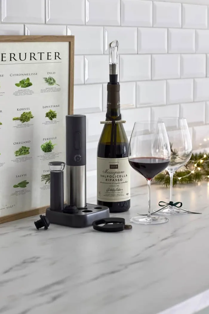 Sommelier by CASA Living Sommelier Vinsæt 6 dele + holder - Plastik - Sort