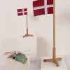 Spring Copenhagen Festflaget H 18,5 cm - Certificeret egetræ