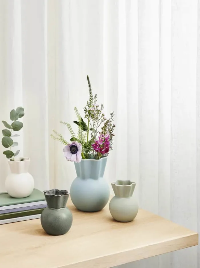 Spring Copenhagen Svungen Top Vase H 14 cm - Keramik - Hvid