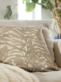 Svanefors Blad Pudebetræk B 45 x L 45 cm - Polyester - Beige