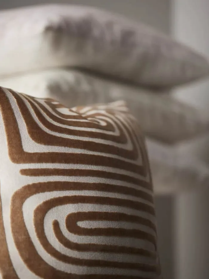 Svanefors Molly Pudebetræk B 45 x L 45 cm - Rayon - Mellanbrun