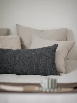 Svanefors Trond Pudebetræk B 80 x L 35 cm - Polyester - Mørkegrå