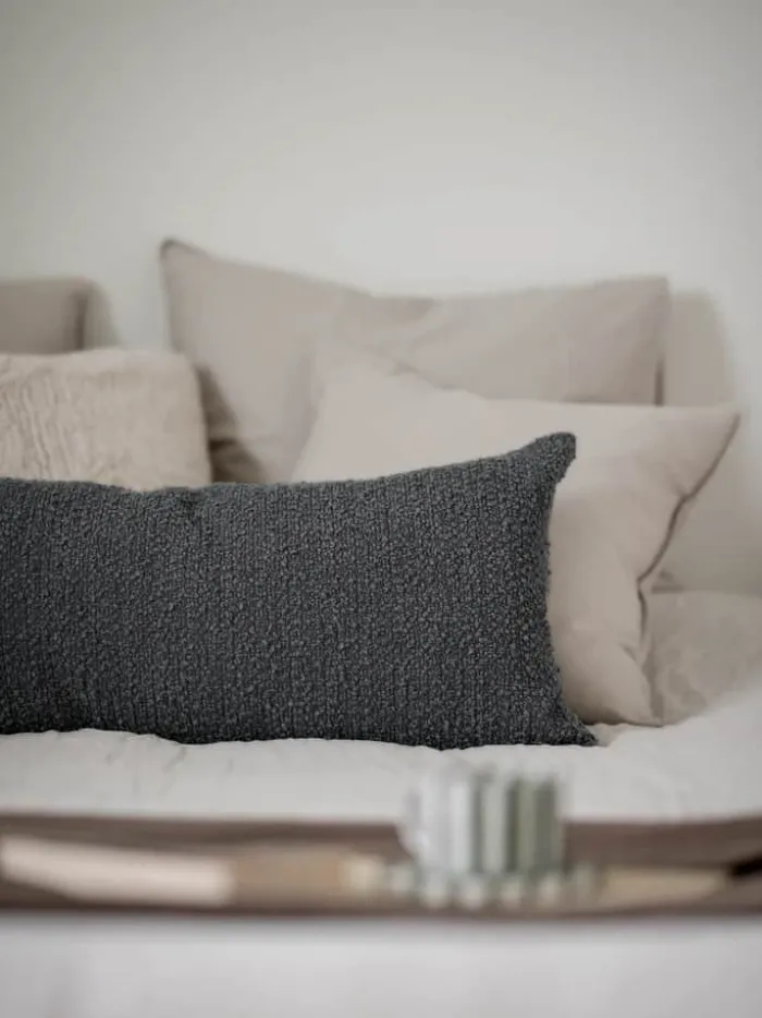 Svanefors Trond Pudebetræk B 80 x L 35 cm - Polyester - Mørkegrå