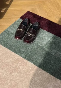 Tica Copenhagen Stripes Horisontal Gulvtæppe B 67 x L 120 cm - Polyamid/vinyl - Bordeaux/ivory/grøn