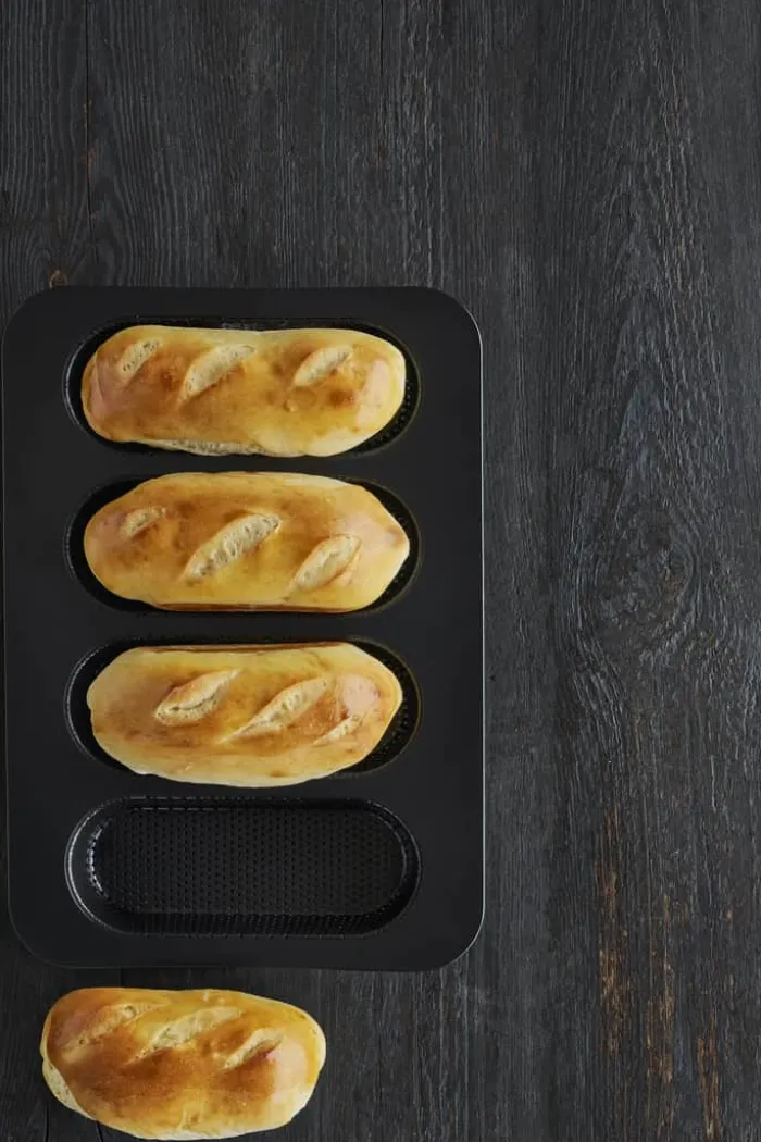 Timm Vladimir Kitchen Hotdogform Til 4 brød - Carbonstål - Sort