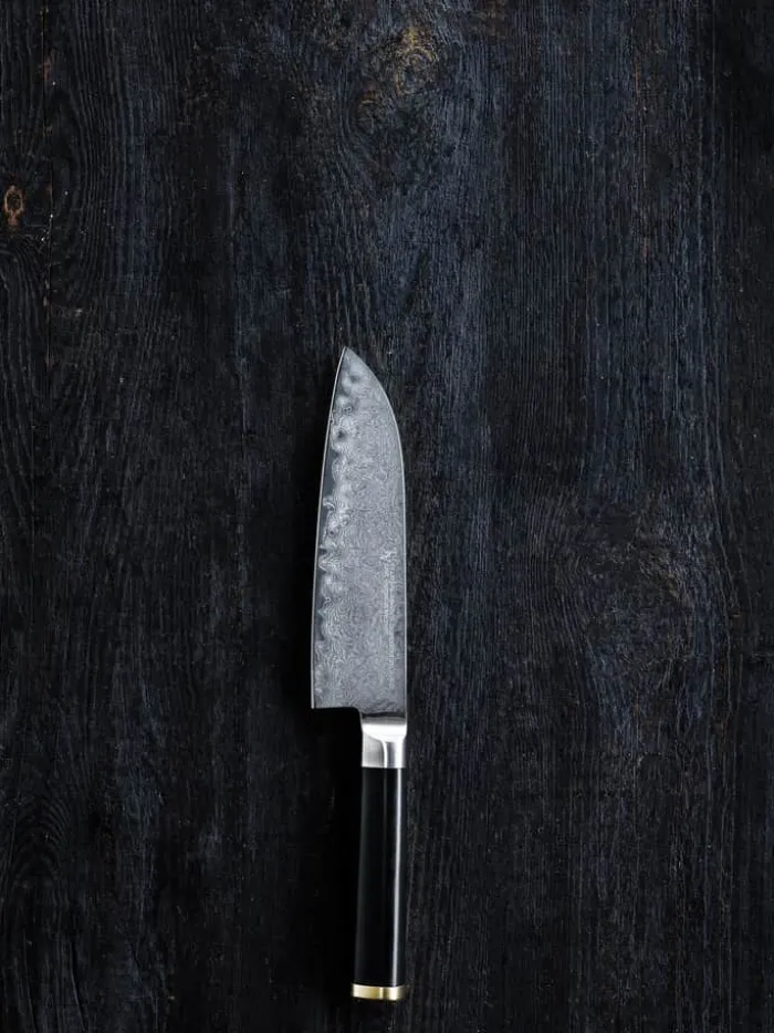 Timm Vladimir Kitchen Santokukniv L 18 cm -Damaskusstål/POM - Sort/messing