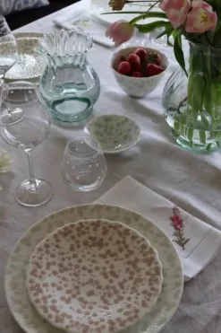 Wik & Walsøe Slåpeblom Middagsallerken Ø 28 cm - Porcelæn - Varm grå
