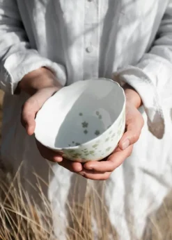 Wik & Walsøe Slåpeblom Skål Ø 14 cm - Benporcelæn - Hvid/grøn