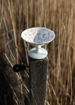 Wik & Walsøe Slåpeblom Skål Med fod Ø 12 cm - Benporcelæn - Hvid/rosa