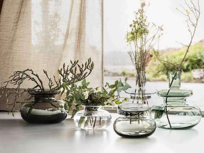 Zone Inu Vase H 25 cm - Glas - Mosgrøn